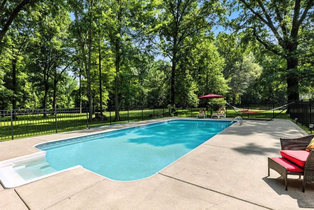 8174 Windy Hollow Road, Johnstown, OH 43031