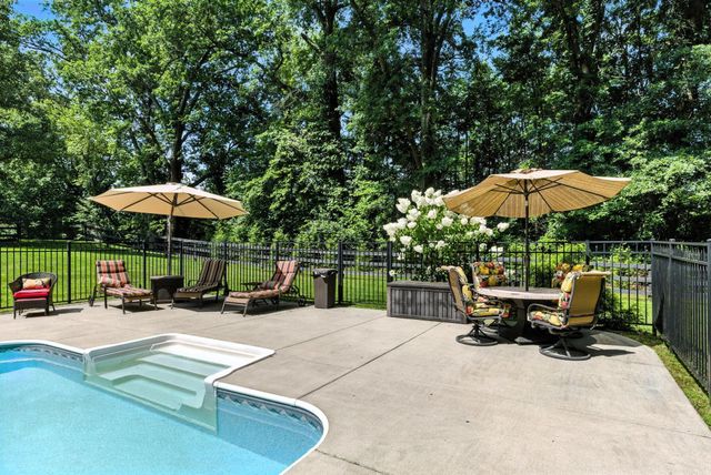 8174 Windy Hollow Road, Johnstown, OH 43031
