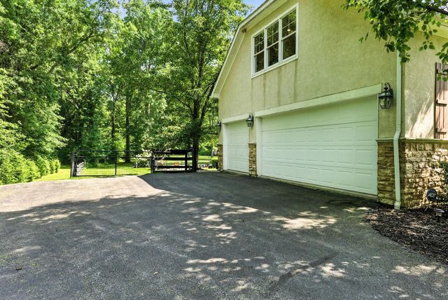 8174 Windy Hollow Road, Johnstown, OH 43031