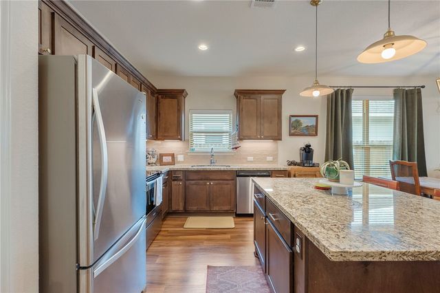 2160 Mountain Wind Loop, Bryan, TX 77807