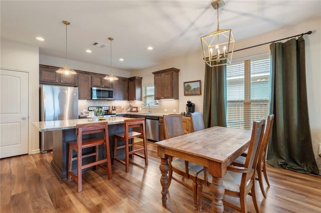 2160 Mountain Wind Loop, Bryan, TX 77807