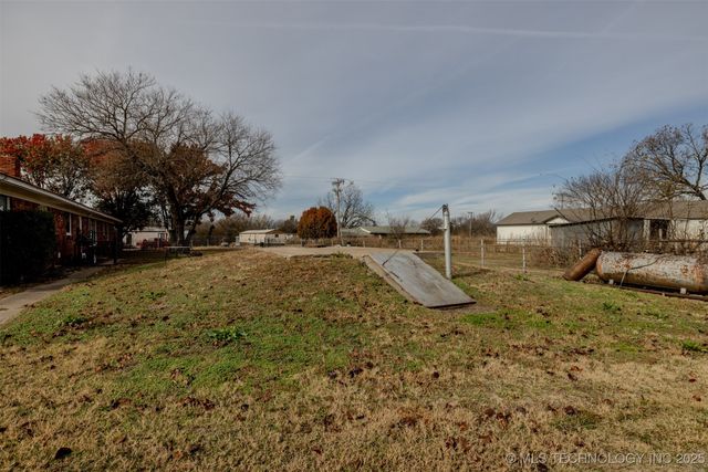 171 3rd Street, Jennings, OK 74038