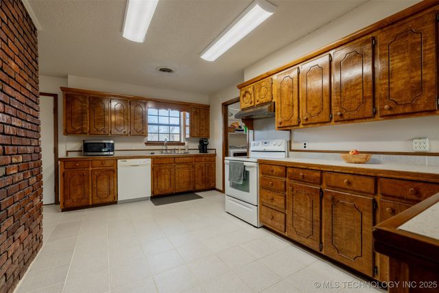 171 3rd Street, Jennings, OK 74038