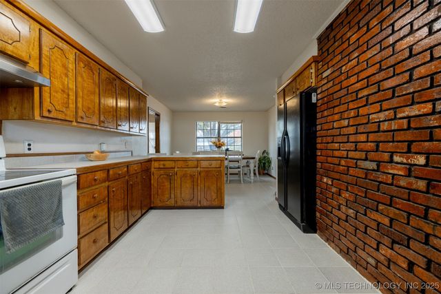 171 3rd Street, Jennings, OK 74038