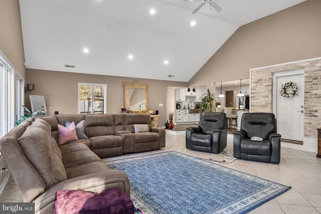 155 TUCKERTON RD, Medford Lakes, NJ 08055