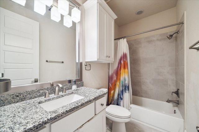 79 Amber Hollow Court, Sugar Land, TX 77479