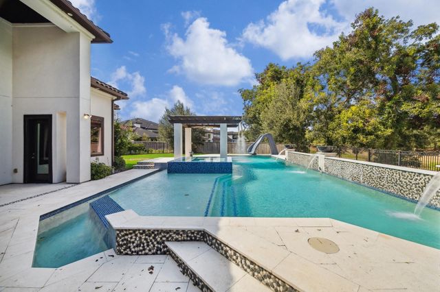 79 Amber Hollow Court, Sugar Land, TX 77479