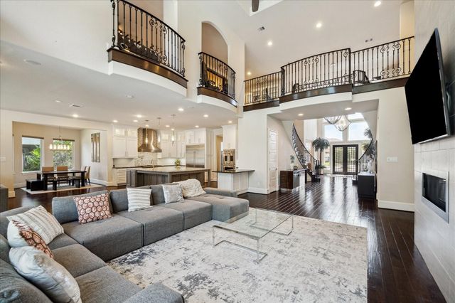 79 Amber Hollow Court, Sugar Land, TX 77479