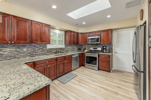 39 E HOLLY AVE, Sewell, NJ 08080
