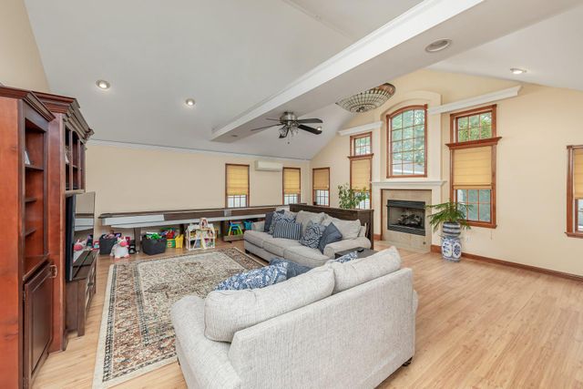 39 E HOLLY AVE, Sewell, NJ 08080