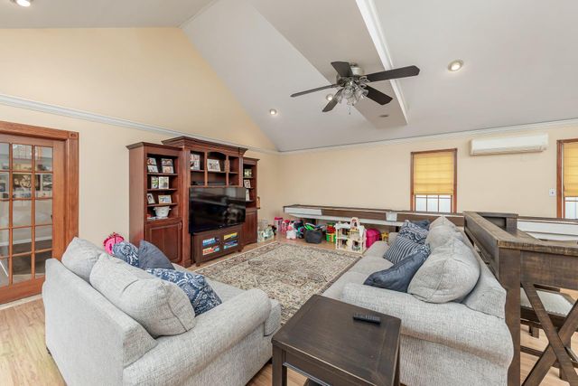 39 E HOLLY AVE, Sewell, NJ 08080
