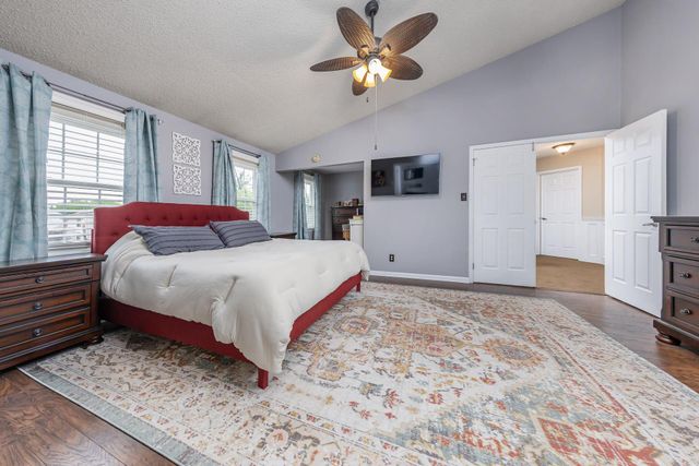 39 E HOLLY AVE, Sewell, NJ 08080