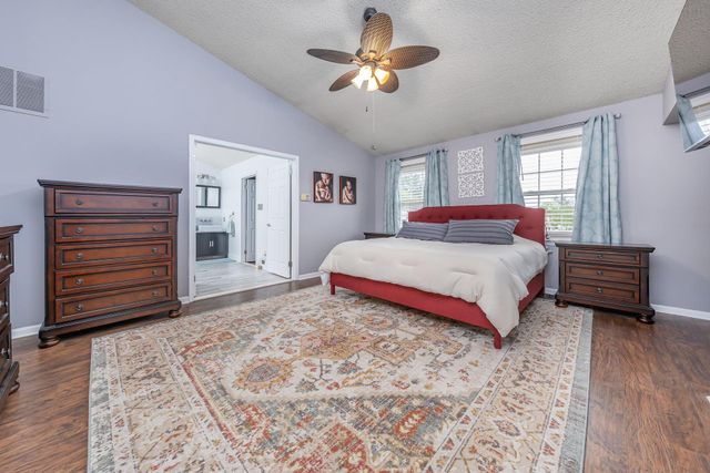 39 E HOLLY AVE, Sewell, NJ 08080