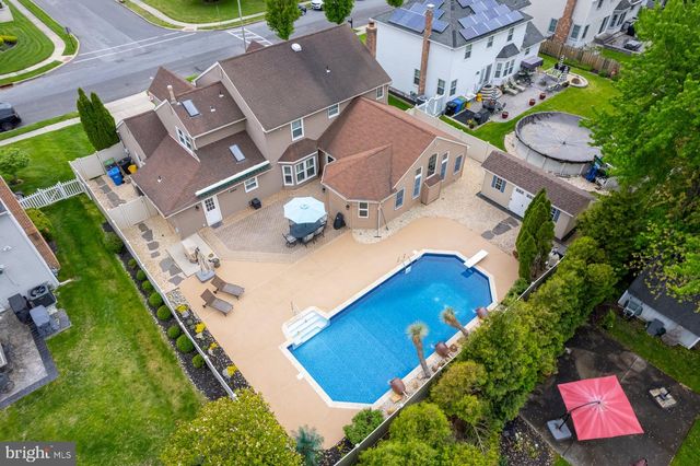39 E HOLLY AVE, Sewell, NJ 08080