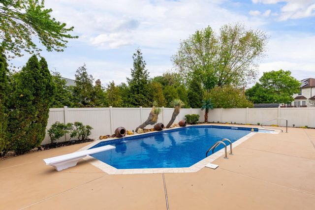39 E HOLLY AVE, Sewell, NJ 08080