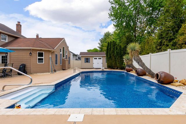 39 E HOLLY AVE, Sewell, NJ 08080