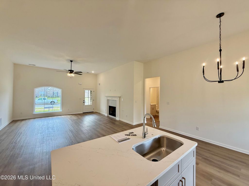 1088 Great Glen Drive, Southaven, MS 38671 — photo 5