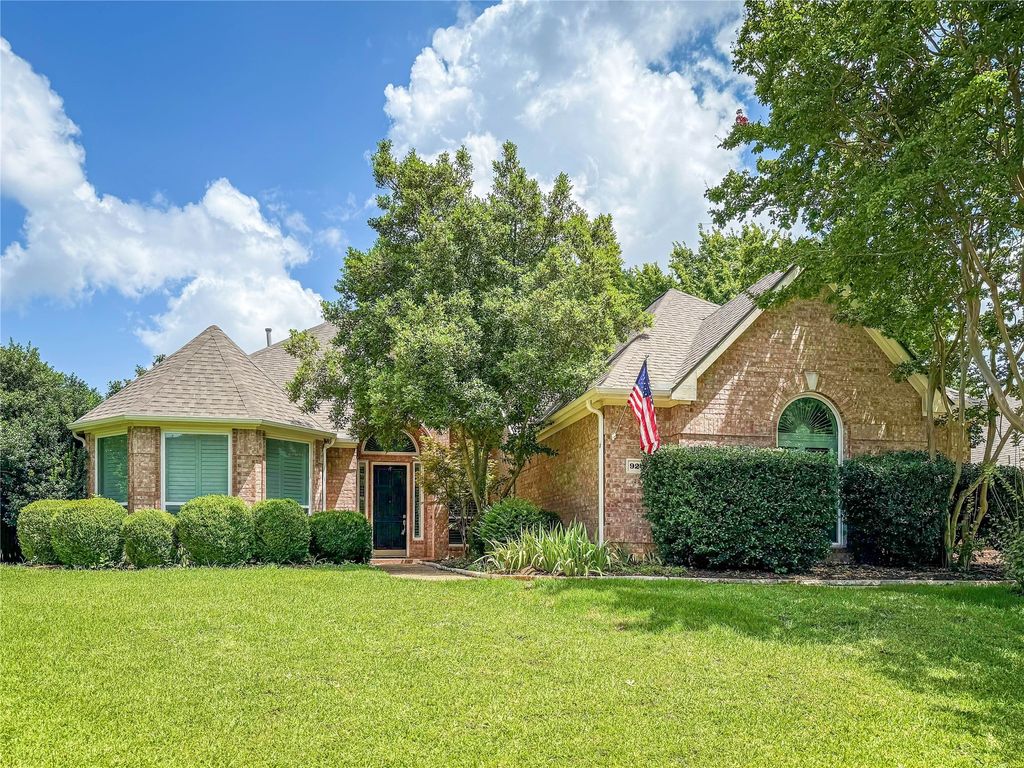 920 Midland Creek Drive, Southlake, TX 76092