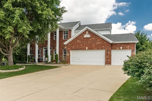 356 Carr Manor Court, Ballwin, MO 63021