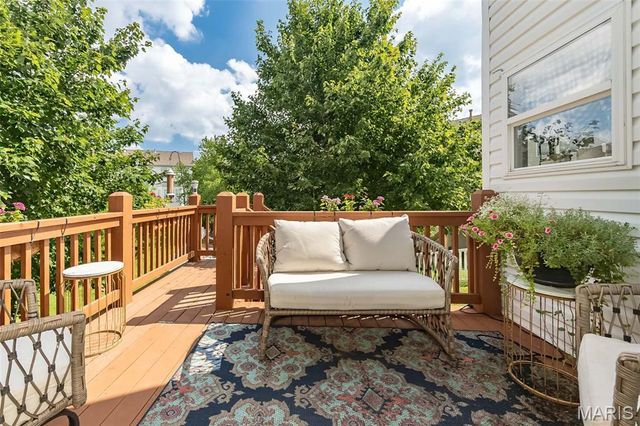 356 Carr Manor Court, Ballwin, MO 63021