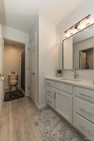 356 Carr Manor Court, Ballwin, MO 63021
