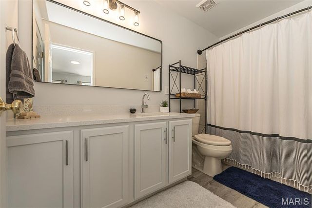 356 Carr Manor Court, Ballwin, MO 63021