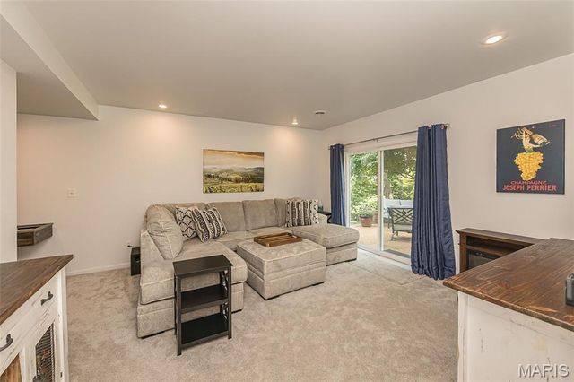 356 Carr Manor Court, Ballwin, MO 63021