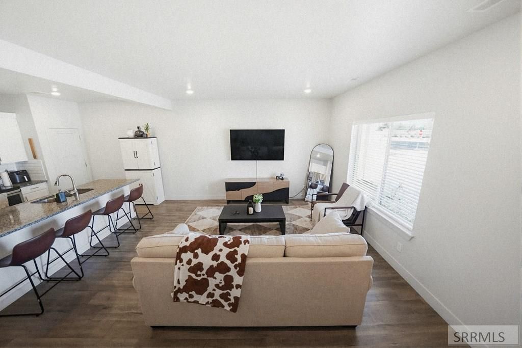 Image 3 of property listing at 169 S Heath Lane, Idaho Falls, ID 83401