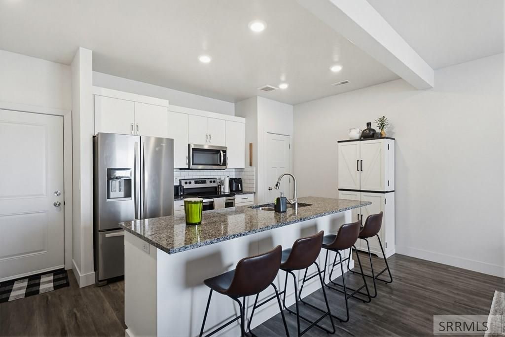 Image 8 of property listing at 169 S Heath Lane, Idaho Falls, ID 83401