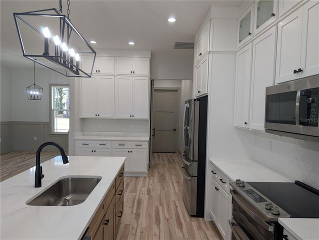 1303 NE 23RD AVENUE, Ocala, FL 34470