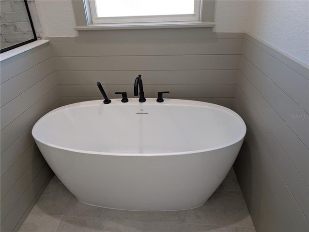 1303 NE 23RD AVENUE, Ocala, FL 34470