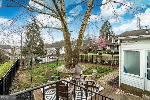 36 FAIRVIEW ST, Boyertown, PA 19512