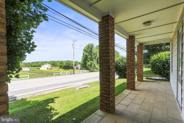 1995 HANOVER PIKE, Hanover, PA 17331