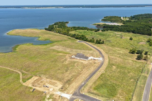 571 Lakeshore Terrace, Windom, TX 75492
