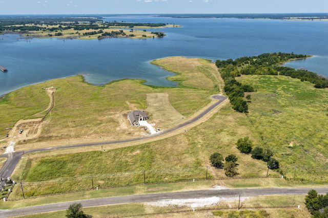 571 Lakeshore Terrace, Windom, TX 75492
