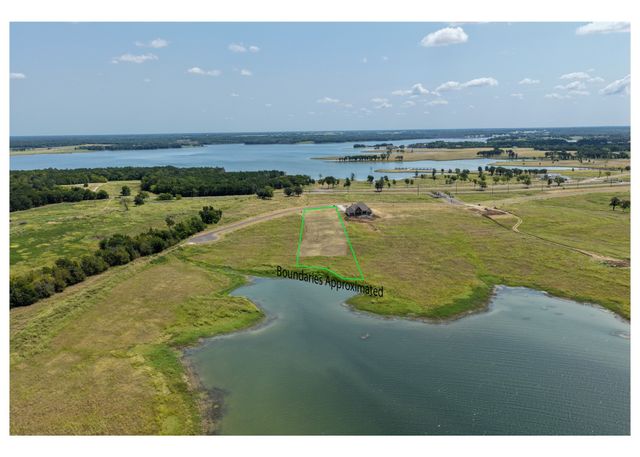 571 Lakeshore Terrace, Windom, TX 75492