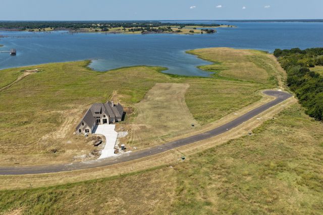 571 Lakeshore Terrace, Windom, TX 75492