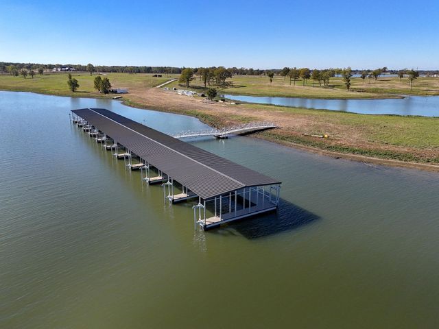 571 Lakeshore Terrace, Windom, TX 75492