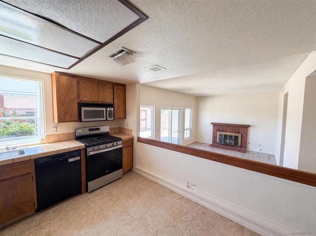 8949 Corte Pellejo, Spring Valley, CA 91977