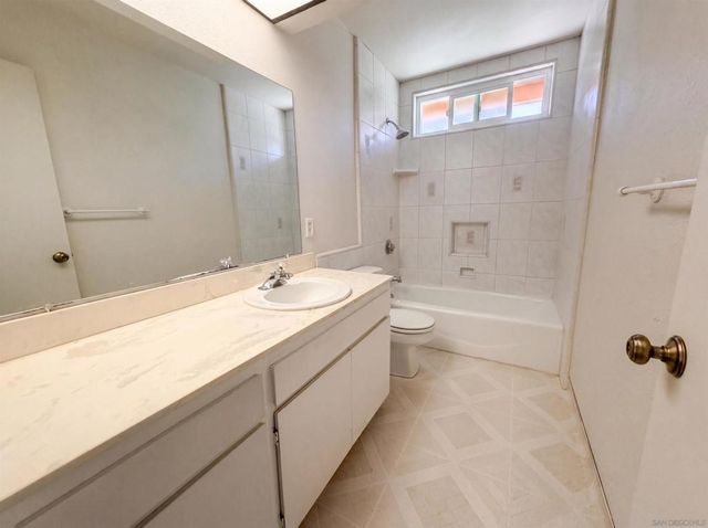 8949 Corte Pellejo, Spring Valley, CA 91977