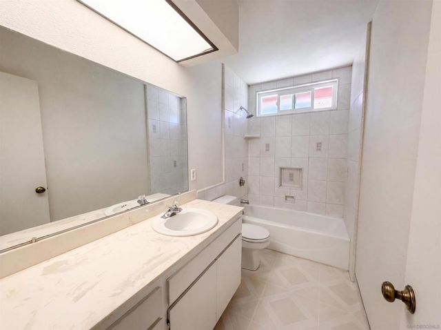8949 Corte Pellejo, Spring Valley, CA 91977