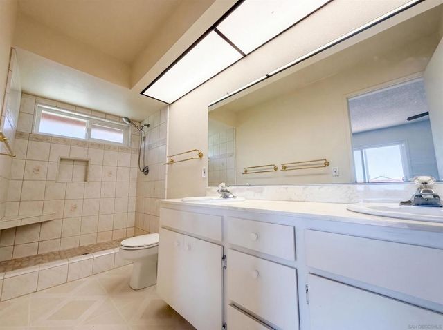 8949 Corte Pellejo, Spring Valley, CA 91977
