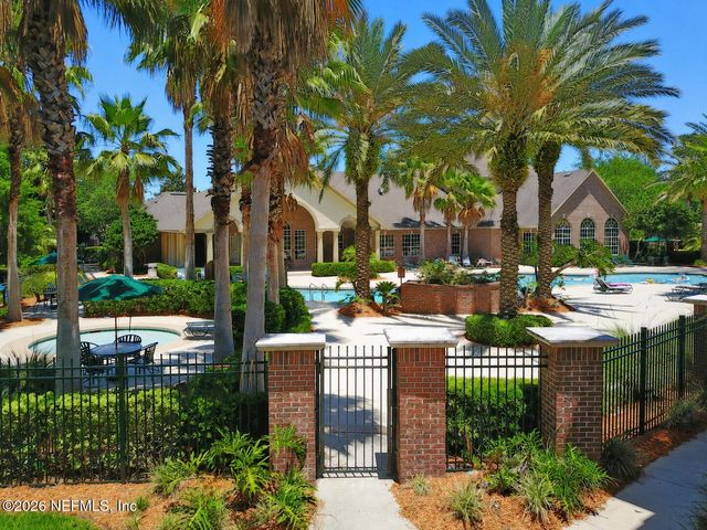 7800 POINT MEADOWS Drive 1514, Jacksonville, FL 32256