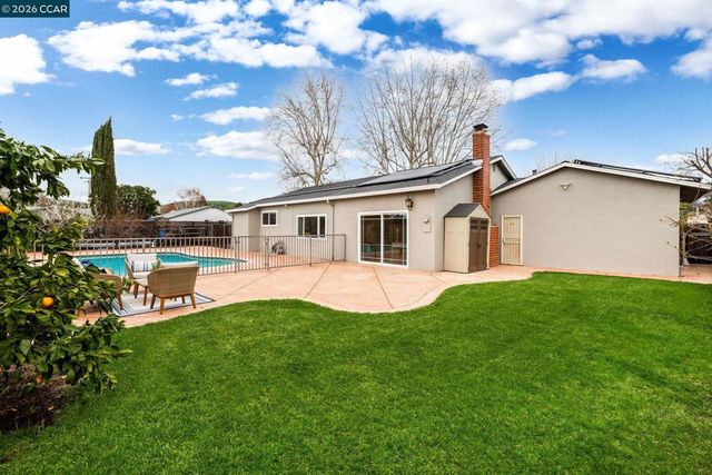 1765 1765 Glazier Dr, Concord, CA 94521