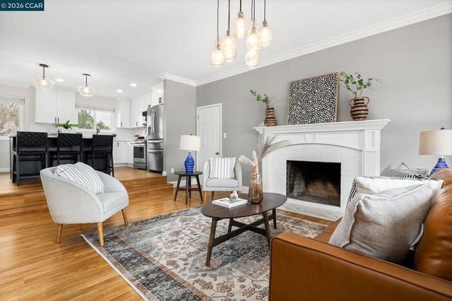 1765 1765 Glazier Dr, Concord, CA 94521