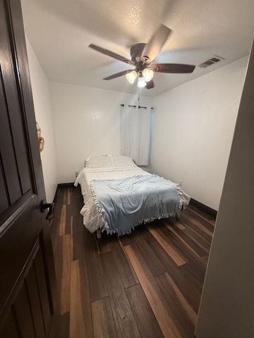 906 Griffith Avenue, Terrell, TX 75160