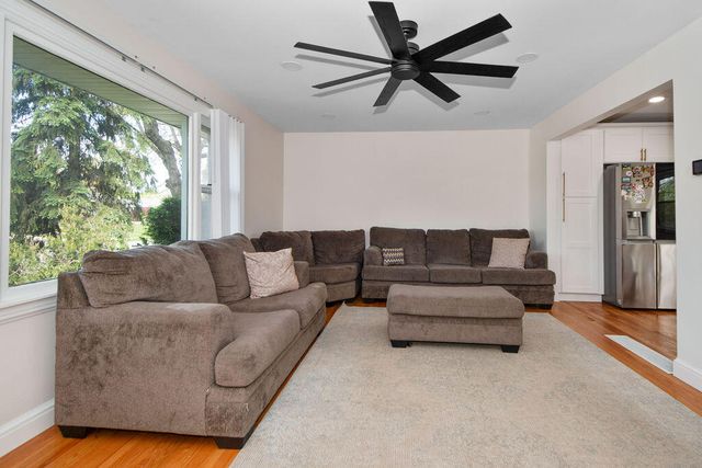 2967 W 20th Avenue, Gary, IN 46404