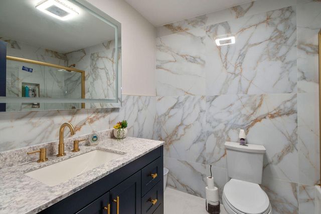 2967 W 20th Avenue, Gary, IN 46404