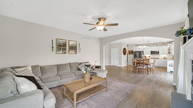 41 Elderberry Lane, Valparaiso, IN 46383