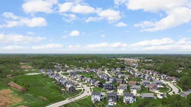 41 Elderberry Lane, Valparaiso, IN 46383